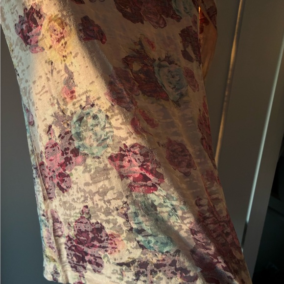 Buckle Calesure Plug Brand Multicolor Floral Long Sleeve Tee - Picture 6 of 8